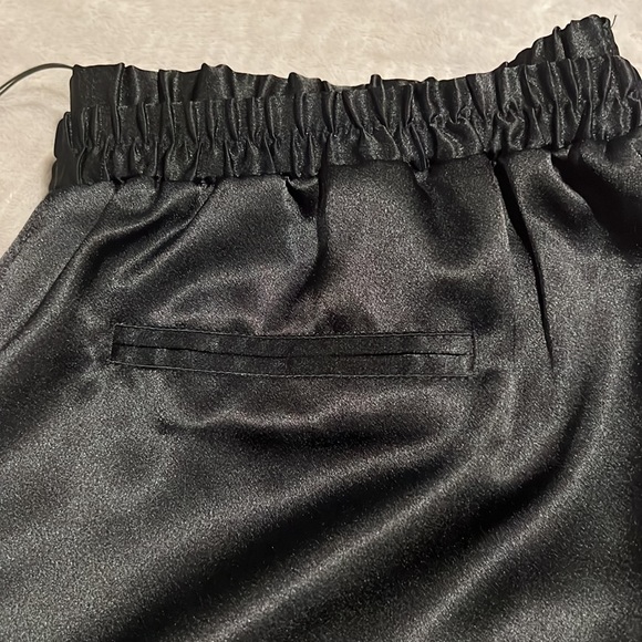 She said joggers - Picture 14 of 15